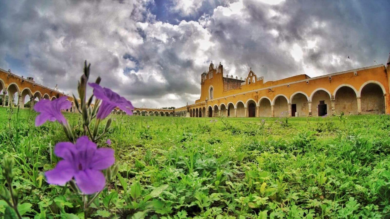 Buenosdias Izamal Bed & Breakfast Екстериор снимка